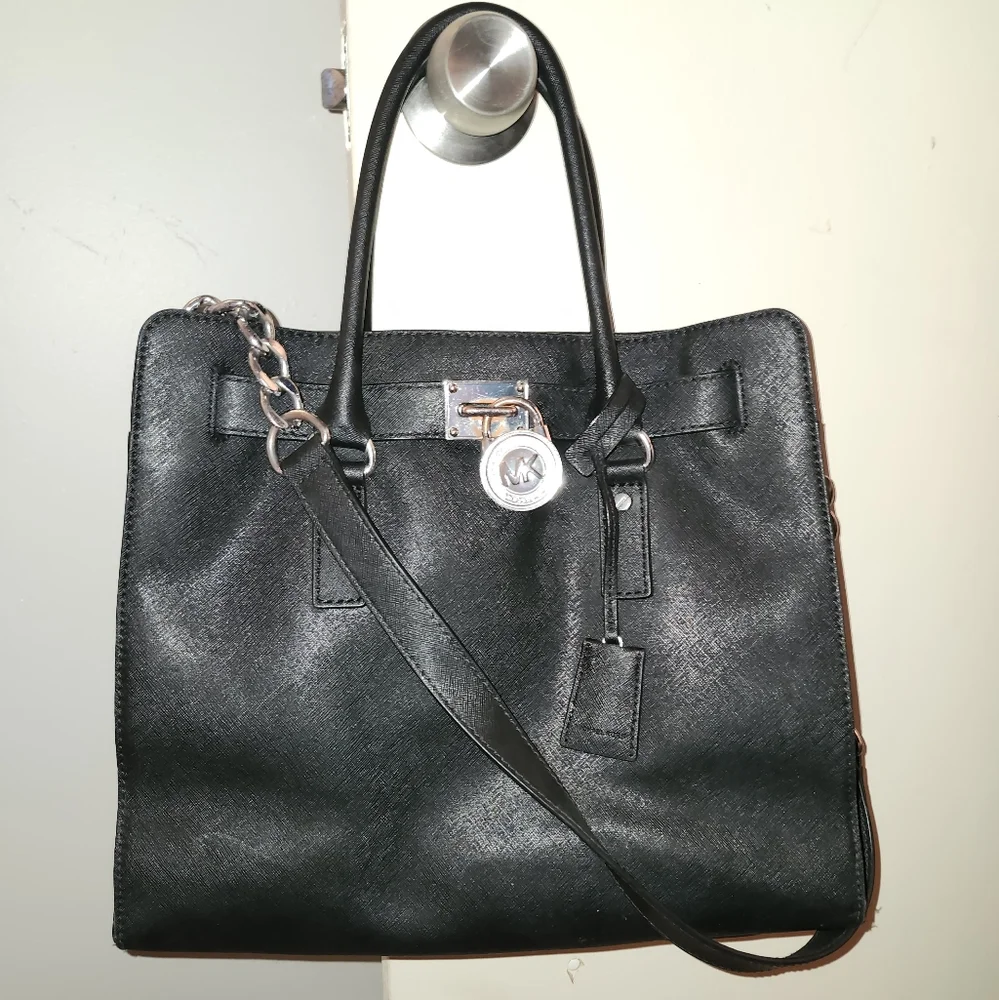 ⭐️ Michael Kors Hamilton Large Leather Satchel